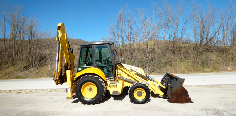 Экскаватор-погрузчик New Holland LB110