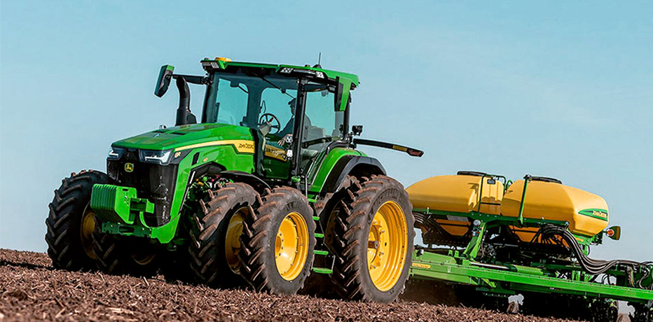 Трактор John Deere 8R