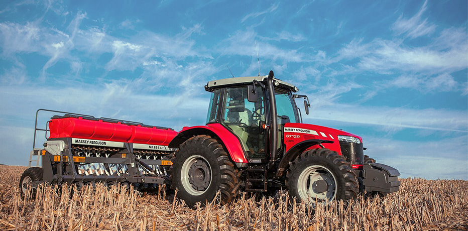 Трактор Massey Ferguson 6713